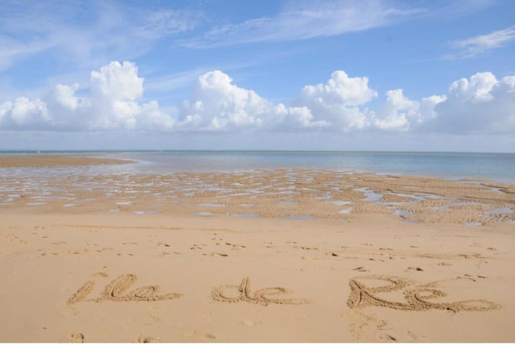 Le Clos Des Flots - La Plage La Flotte Kültér fotó